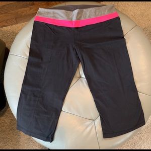 Lululemon cropped pants size 12